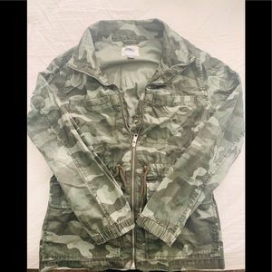 Lightweight camouflage jacket from old navy.
